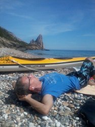 Peter auf dem einsamen, nur im Kajak erreichbaren Strand nördlich von Santa Maria Navarrese