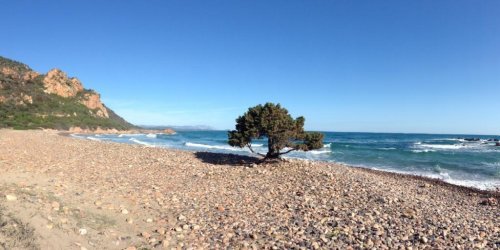 Onde alte alla Spiaggetta sulla costa orientale della Sardegna